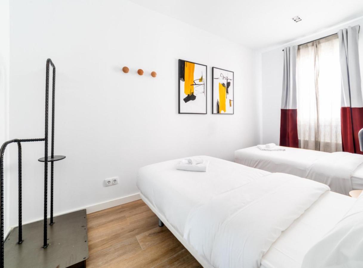 Smartr Atocha Reina Sofia Aparthotel Madrid Exterior photo